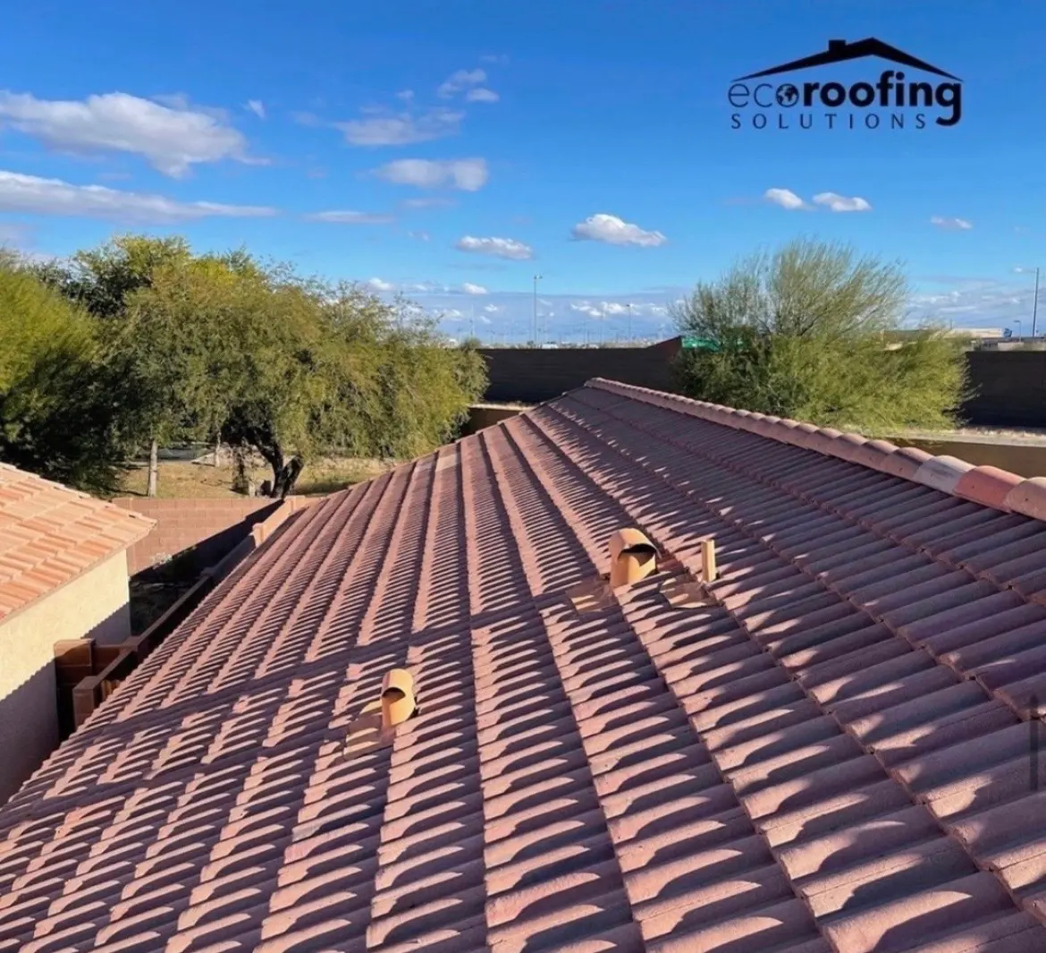 Finished concrete tile roof running along the ridge of an Arizona home